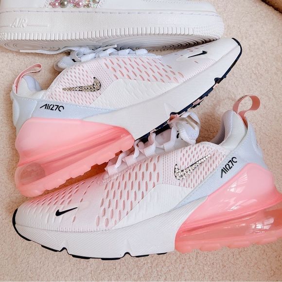 Nike Shoes - Air max 270